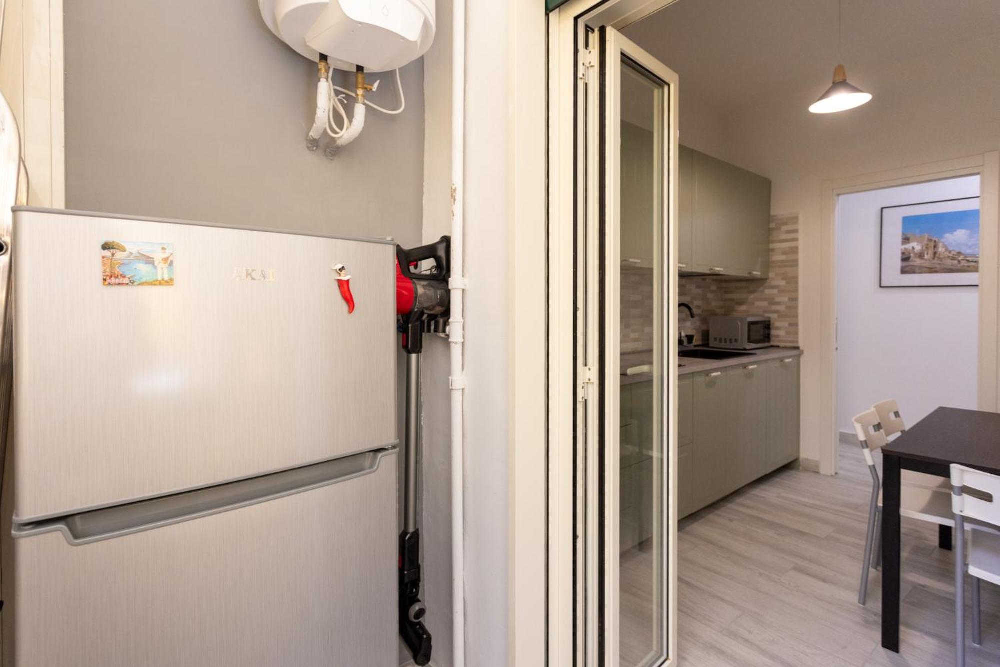 Apartamento Ninetta A Foria Nápoles Exterior foto